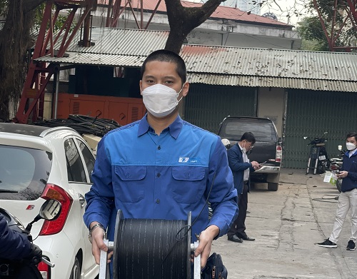 NHÀ CÓ F0, VẪN THI CÔNG PHỤC VỤ