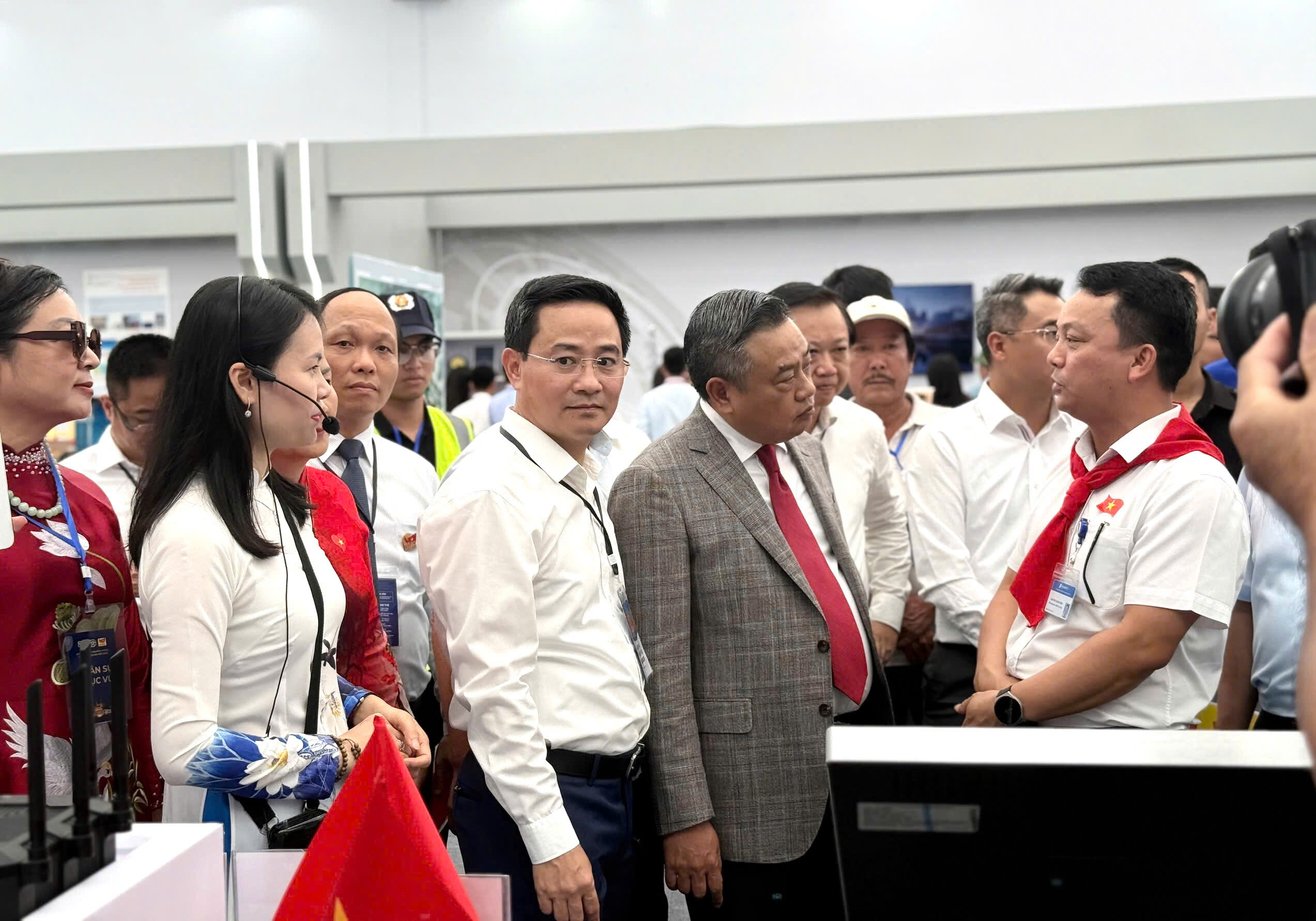 Ấn tượng với các gian hàng của VNPT tại Triển lãm Thành tựu đất nước 80 năm.