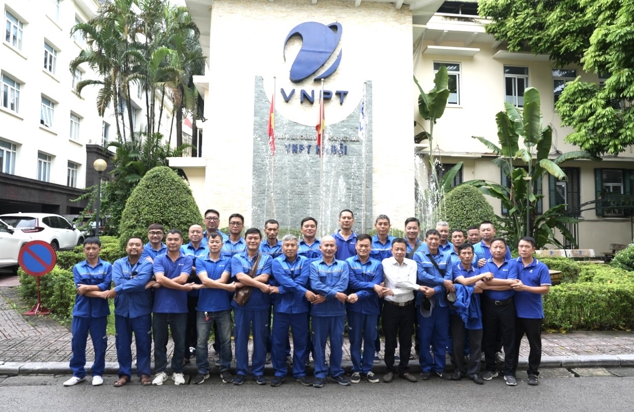 VNPT Hà Nội xuất quân lên đường hỗ trợ Nghệ An khắc phục hậu quả cơn bão số 10.