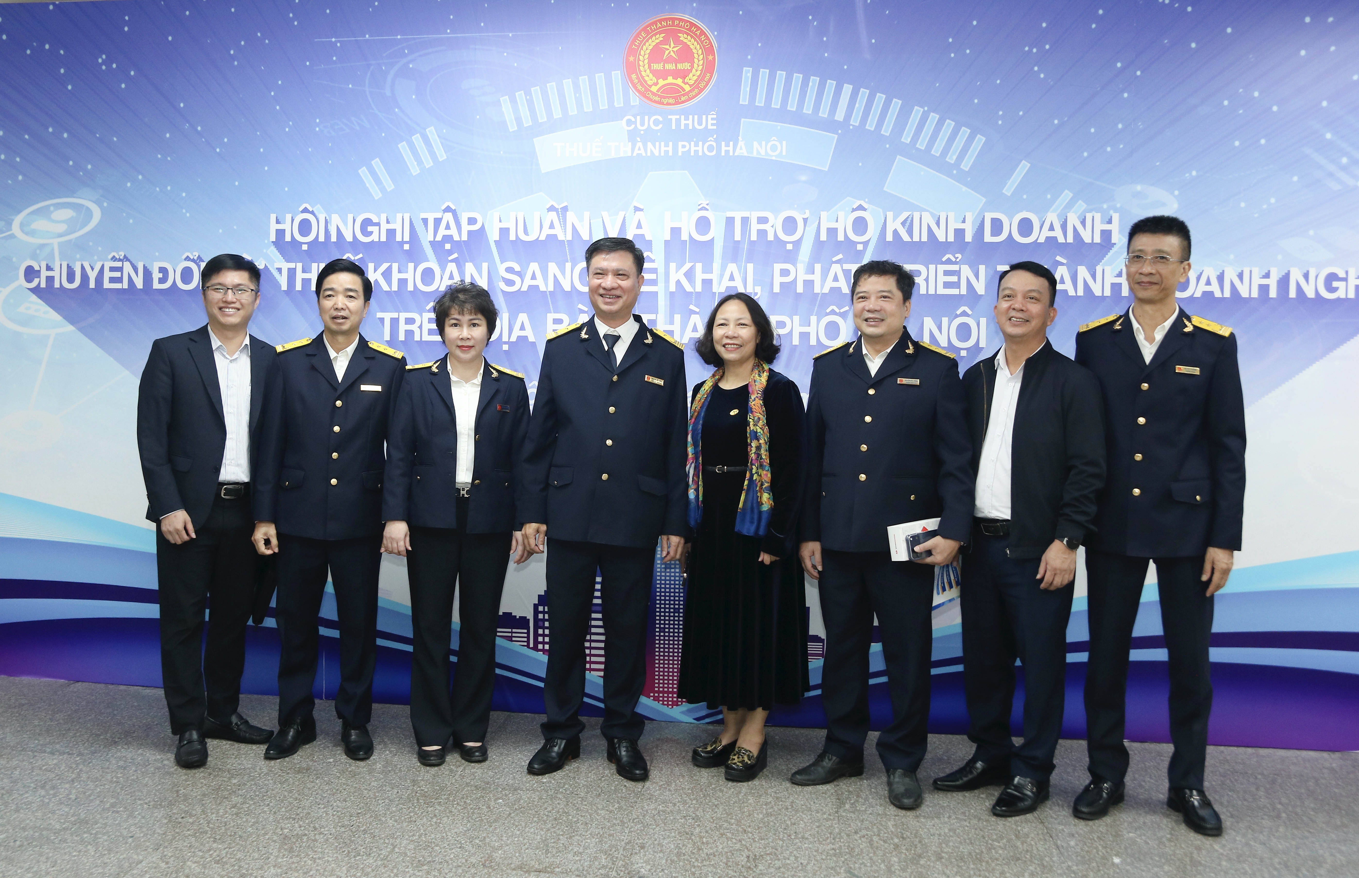 VNPT Hà Nội đồng hành cùng Thuế TP Hà Nội trong tập huấn chuyển đổi mô hình kinh doanh cho Hộ kinh doanh.