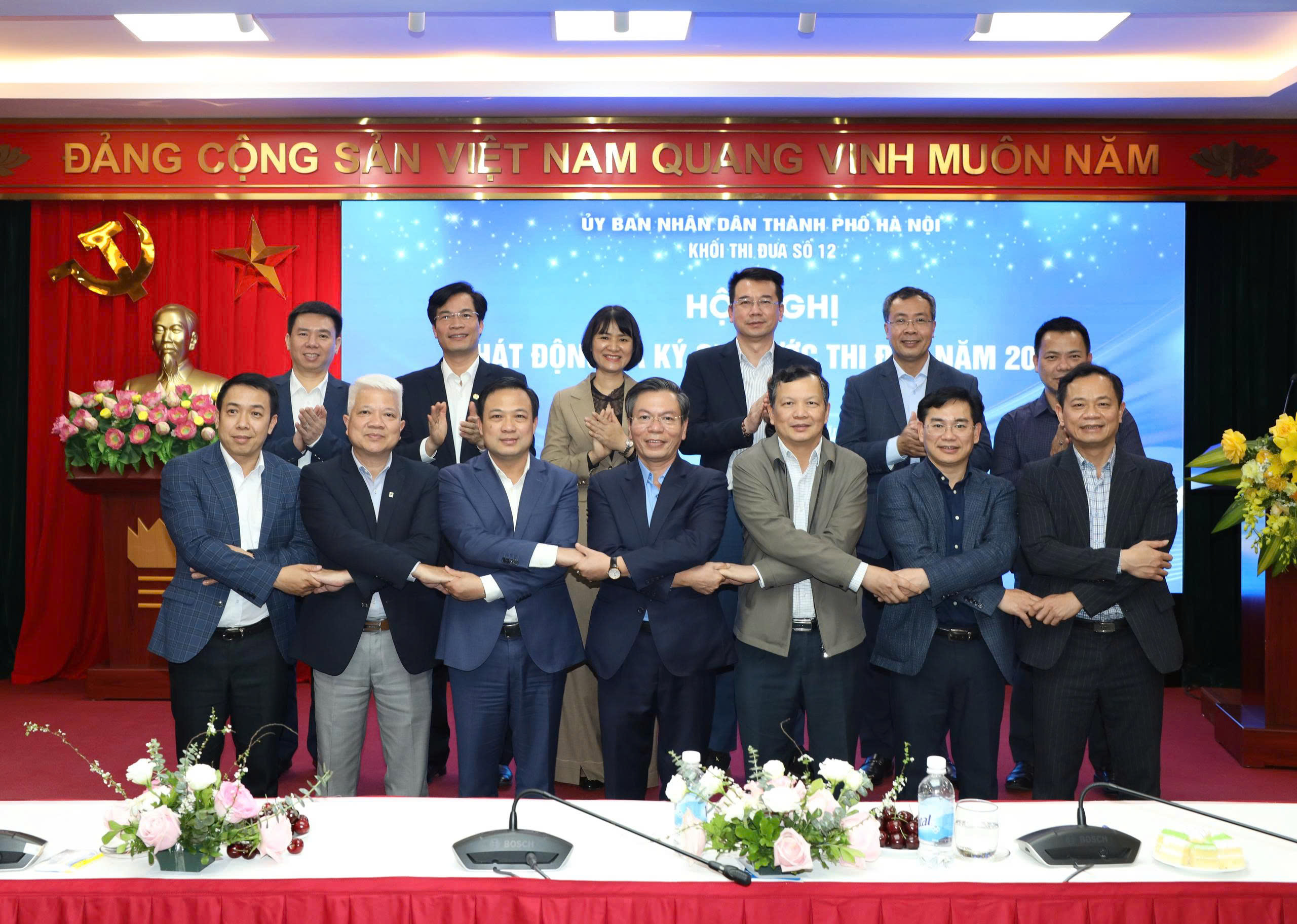 Khối Thi đua 12 Thành phố Hà Nội tổ chức Hội nghị tổng kết và Ký giao ước Thi đua năm 2026