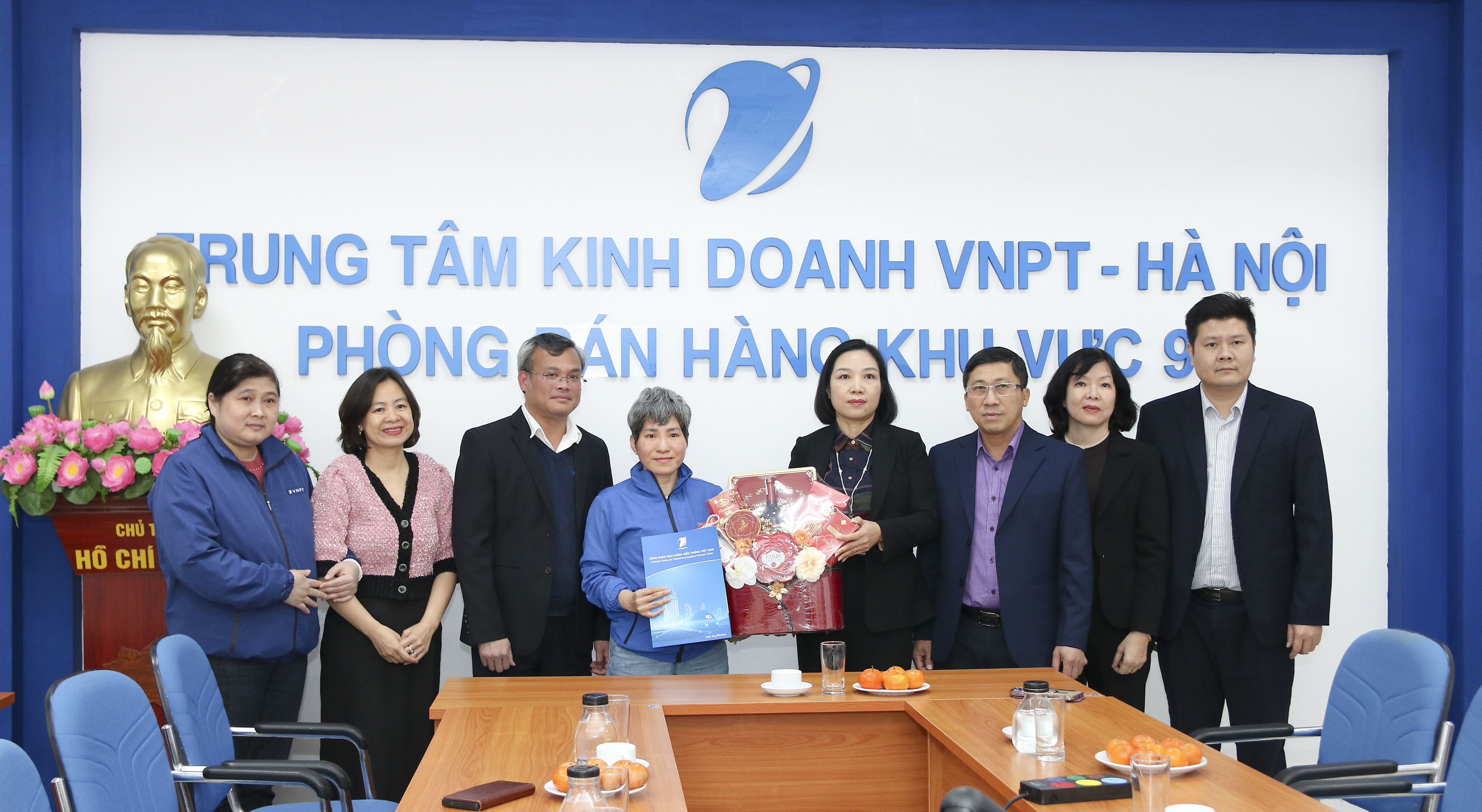 VNPT thăm hỏi, động viên người lao động VNPT Hà Nội có hoàn cảnh đặc biệt khó khăn nhân dịp Tết Nguyên đán 2026